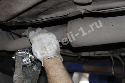 Замена гофры и ремонт резонатора Opel Vectra A